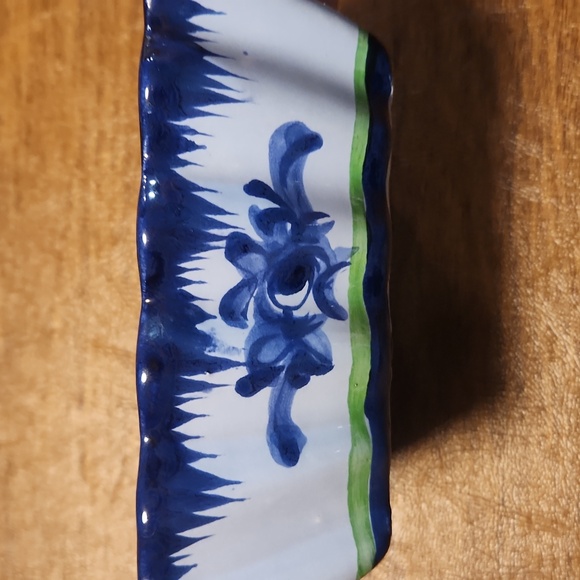 Vestal Scalloped Ceramic Dish - Picture 3 of 6